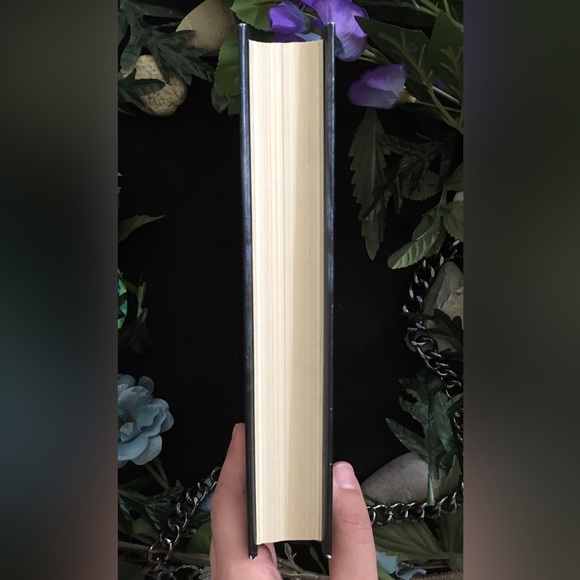 Empire of Night - Age of Legends book 2 - By Kelley Armstrong - Hardcover - Picture 6 of 16